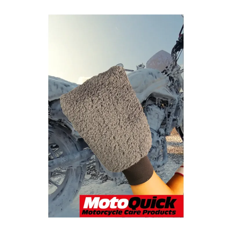 Motorcycle wash mitt · MotoQuick